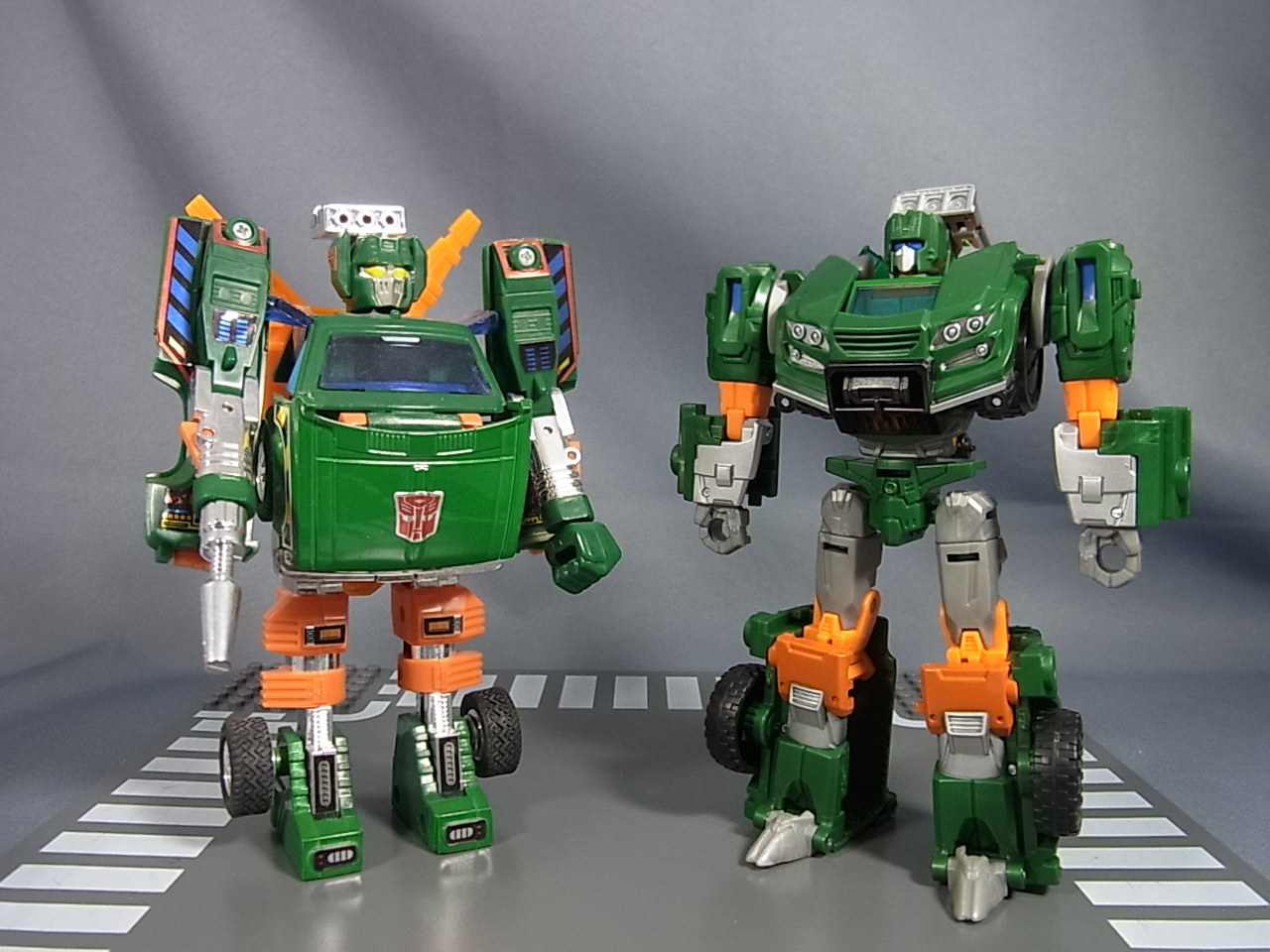 generations フリスビー Transformers Generations TG-27 Trailbreaker and Hoist Out of